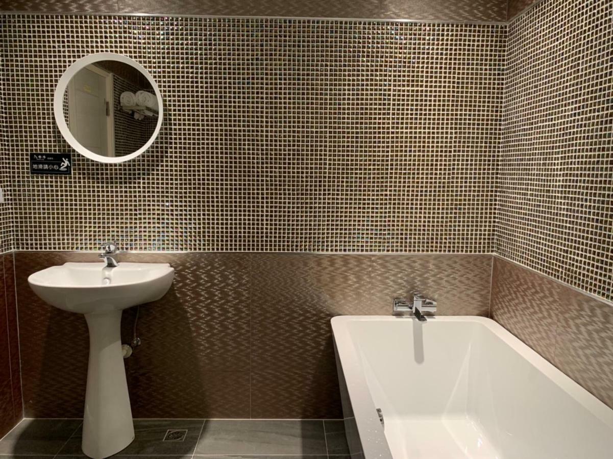 Roppongi Motel - Jianhua Pingtung Luaran gambar